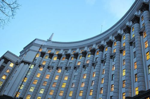 Война вокруг Яценюка. Что стоит за последними увольнениями