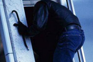 Как ведут борьбу с воровством в Луганске