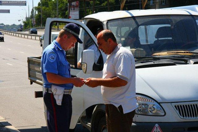ГАИ начала брать штрафы на месте уже по всей Украине