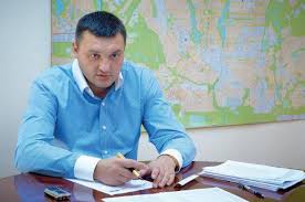 Алеша — смотрящий Януковича. До сих пор при делах