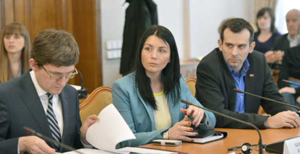 В дом члена ЦИК Екатерины Березюк ворвались неизвестные с повесткой