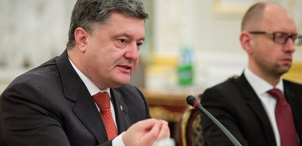 Переформатування Кабміну: Порошенко та Яценюк уклали угоду до осені – політолог
