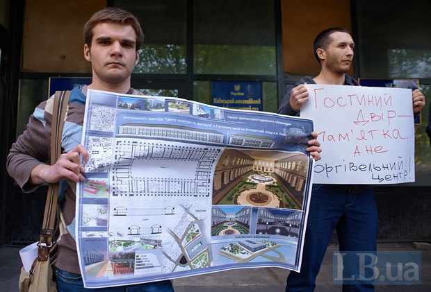 Янукович и сегодня в Киеве – в Гостином дворе