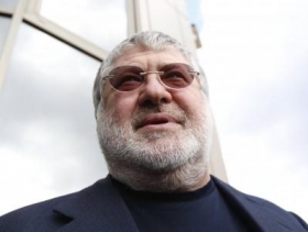 Коломойський програв дружині луганського податківця поставки автогазу «Укрпошті» на мільйон