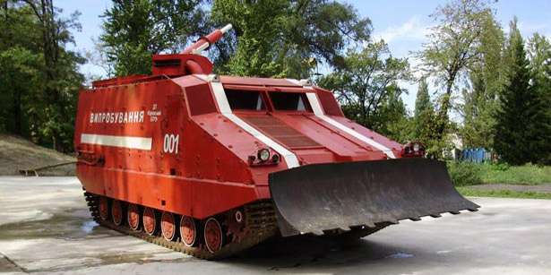 Ликвидировать последствия пожара на Васильковской нефтебазе будет пожарный танк