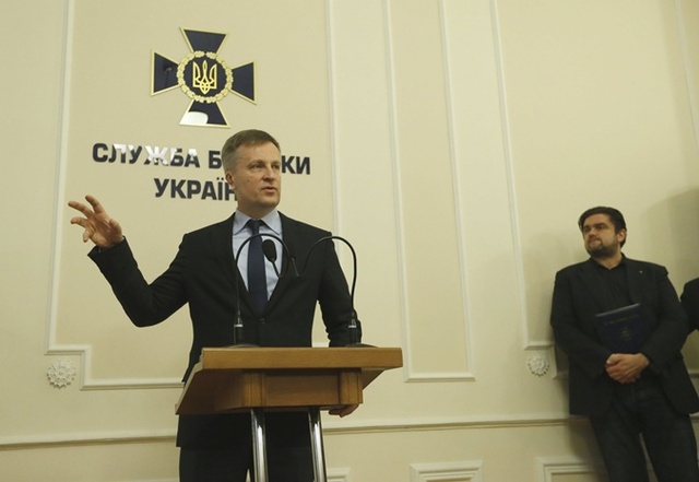 Версии: что скрывается за отставкой главы СБУ Наливайченко