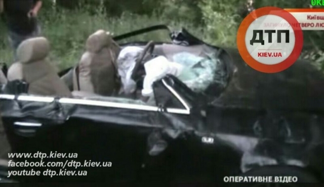 Смертельное ДТП под Киевом: четверо парней погибли в столкновении Audi A6 с деревом
