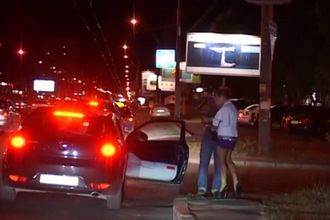 В Киеве милиция устроила "облаву" на уличных проституток: видеофакт