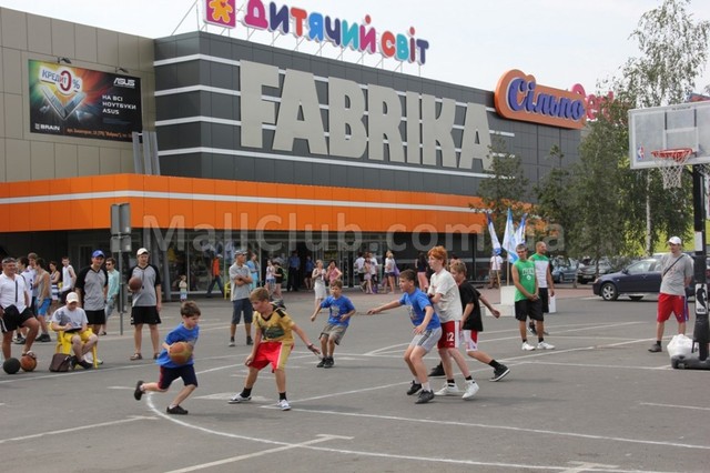 В Херсоне у бизнесмена вытащили из автомобиля 150 тысяч грн