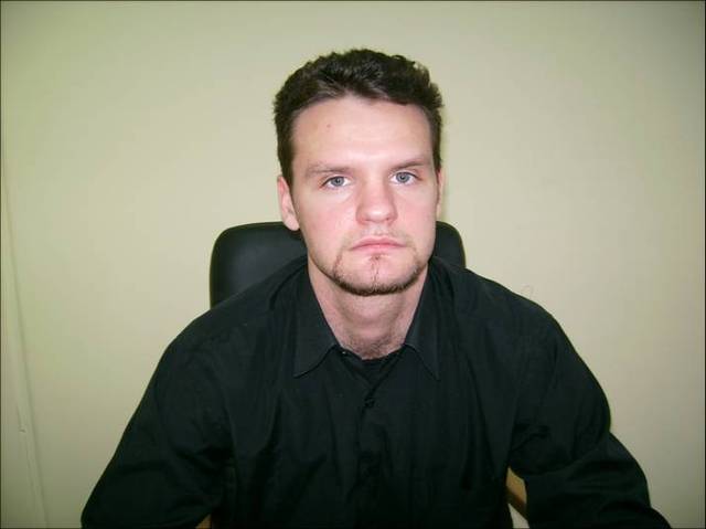 СУДЕЙСКАЯ СЕМЕЙКА НАЖИЛА МИЛЛИОННОЕ ИМУЩЕСТВО: ПОКА ЭКС-ГЛАВА АПЕЛЛЛЯЦИОННОГО СУДА ЧЕРНУШЕНКО "РВАЛ КОГТИ", ЕГО СЫНА УПРЯТАЛИ В СИЗО И НАЗВАЛИ ПОСОБНИКОМ КОРРУПЦИОННОЙ СХЕМЫ ОТЦА