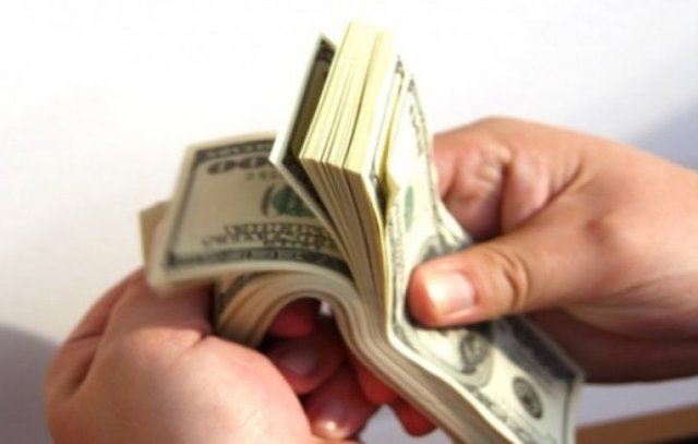 Доллар взлетел вверх. Что будет с долларом с понедельника?