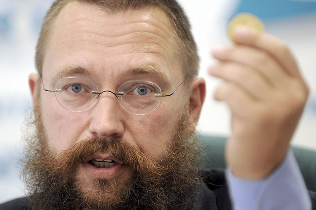 Один з перших російських мультимільйонерів покинув країну