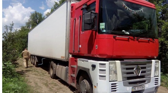 Контрабанда в АТО угрожает уже всей Украине: звонки поступают «с самого-самого верха»