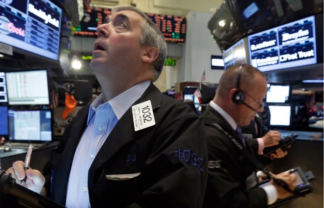 Экономисты обеспокоены: вслед за Китаем приостановила торги Нью-йоркская фондовая биржа