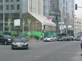 Кортежи чиновников стали длиннее и дороже