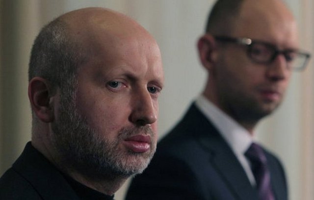 Яценюк возглавит НБУ, а Турчинов станет премьером. К чему приведут местные выборы