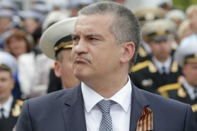 В Кремле приказали ликвидировать правительство Крыма и парламент