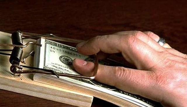 В абітурієнта вимагали 300 доларів хабара за вступ до педагогічного коледжу