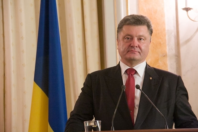 Закон о реструктуризации валютных кредитов не вступит в силу, - Порошенко