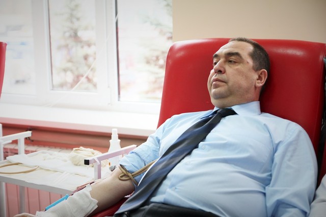 В «ЛНР» «народные мэры» устроили пьяные голые купания