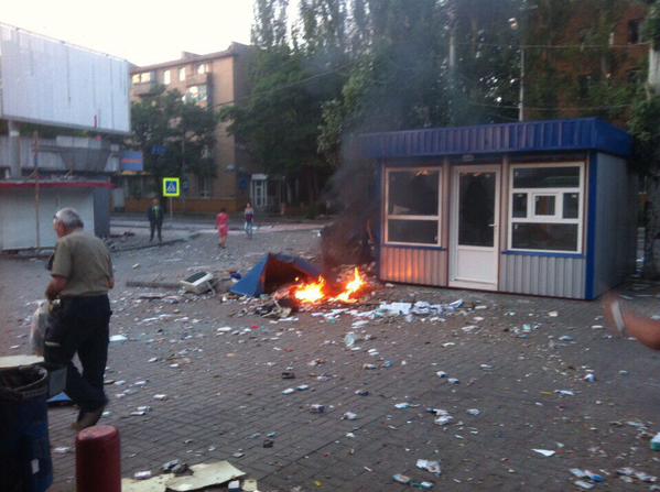 Донецк сейчас переживает мощнейший после февраля обстрел, есть первые жертвы