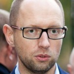 Яценюк уехал в Днепропетровск на свадьбу