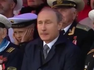 На параде в день ВМФ на глазах у Путина не взлетела ракета