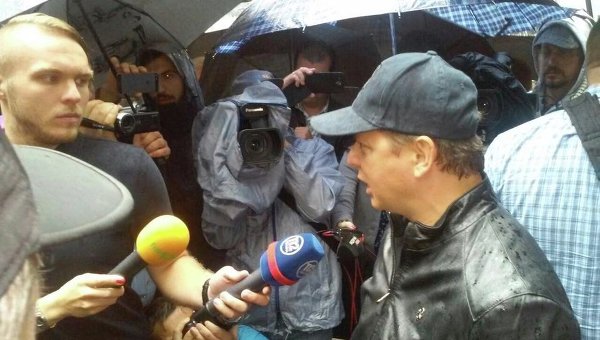 Вход в ГПУ заблокировали нардепы Радикальной партии