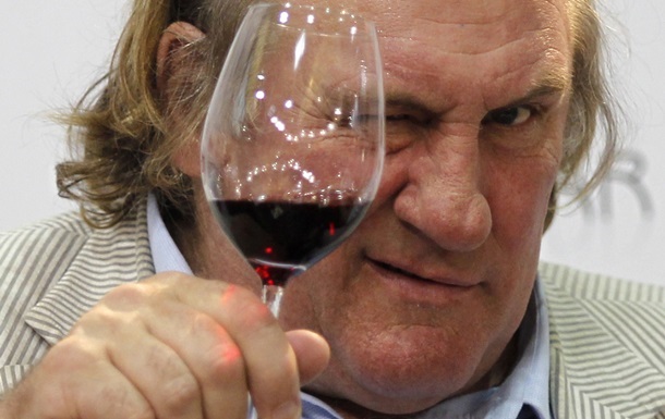 Депардье на пять лет запретили въезд в Украину