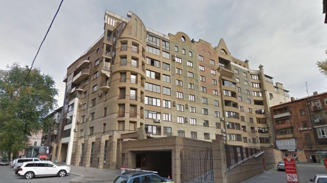 Нардеп Шенцев «забув» задекларувати 4-кімнатну квартиру в елітному будинку в центрі Харкова