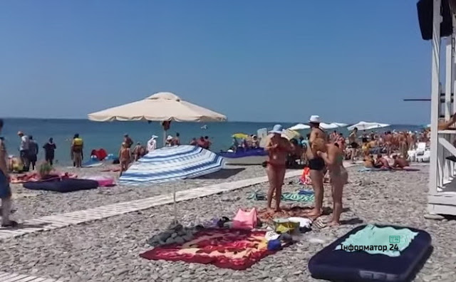 Отдыхающим в Сочи каждые 20 минут промывают мозги гимном России