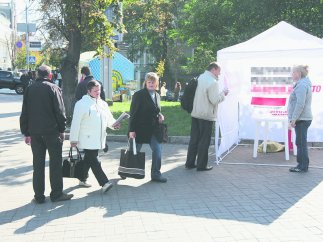 Украинцам пообещали 7 тысяч за три дня работы на выборах