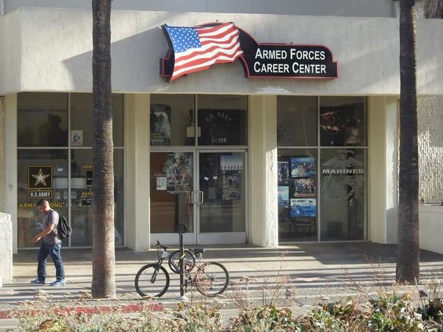 Як у Сполучених Штатах рекламують армію і залучають до неї новобранців