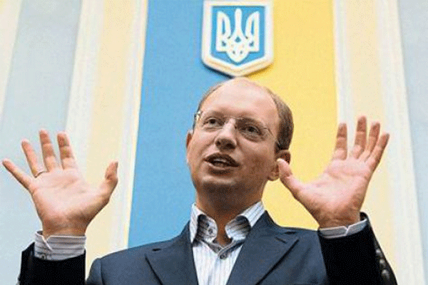Яценюк предлагает сажать за долги по коммуналке