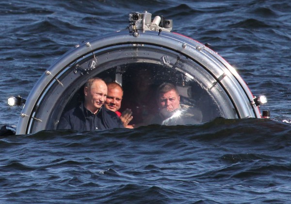 Как Путин "спас" "Курск": результаты опросов россиян поражают