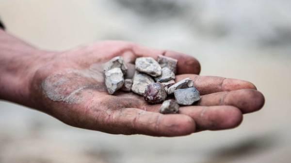 Как взбунтовалась Дубровица: копатели янтаря против милиции