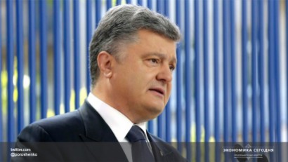 Порошенко заявил, что отдал личные 300 млн гривен армии