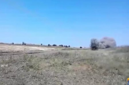 Залп "Градов" по позициям террористов