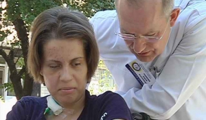 В Австрії медсестру "Лютик" навчать ходити на протезах