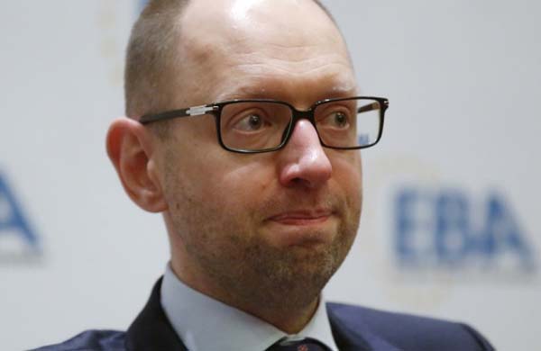 В центре Львова Яценюку угрожали “кулеювлоб”