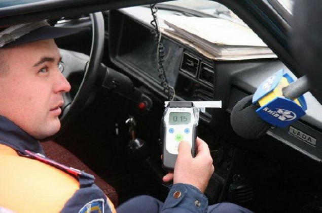 Столичная госавтоинспекция накупила алкотестеров на 7,6 млн грн