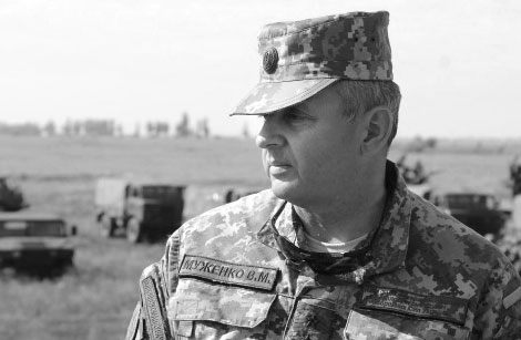 Віктор Муженко: Росіяни в Іловайську розстріляли і своїх військових разом з нашими