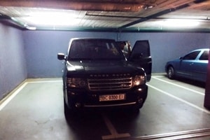 "Герой парковки" занял два паркоместа, чтобы стать популярным в соцсети