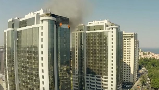 Як горіла одеська багатоповерхівка з висоти пташиного польоту: з’явилося ще одне відео