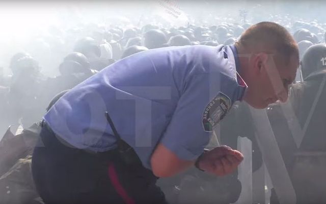 Появилось видео трагедии под Верховной Радой, снятое в эпицентре взрыва