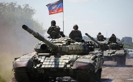 Пьяные террористические танкисты точным ударом уничтожили собственный склад боеприпасов