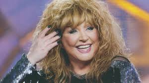 СМИ: Алла Пугачева уезжает из России