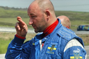 “Специально для фанов товарища Мочанова”, – солдат ЗСУ розкритикував блогера та волонтера