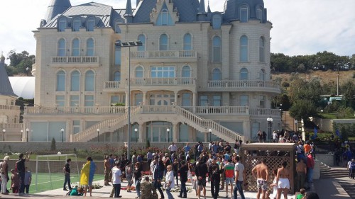 Ну что, арестуют нас всех? — Автомайдан снова ворвался к сепару Кивалову