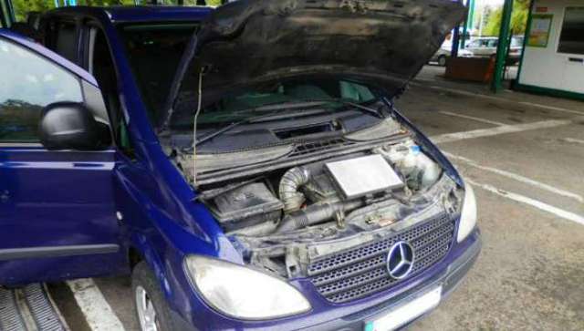 Двое украинцев пытались перевезти в Польшу контрабанду янтаря